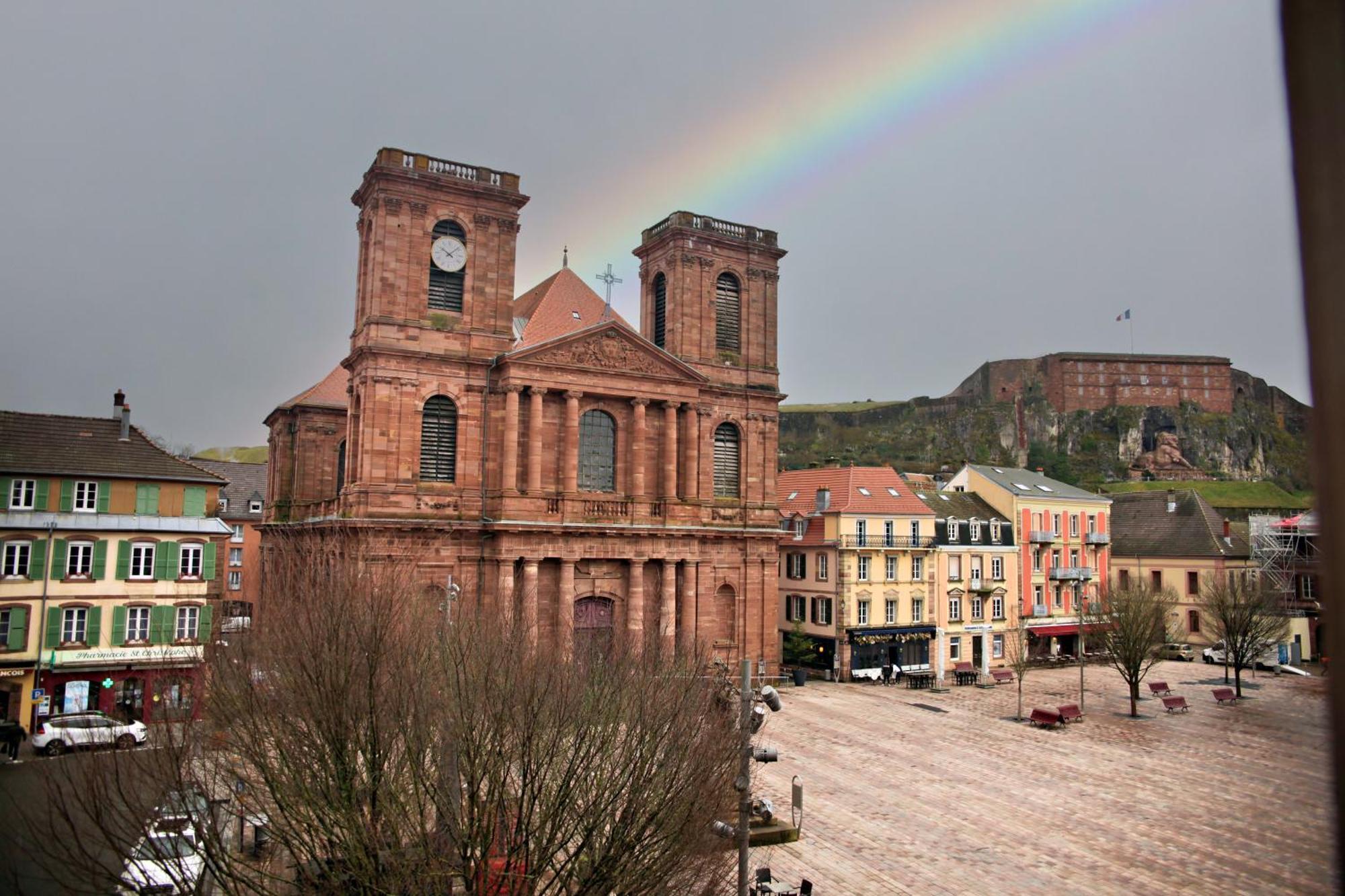 Hotel-Restaurant St-Christophe แบลฟอร์ ภายนอก รูปภาพ